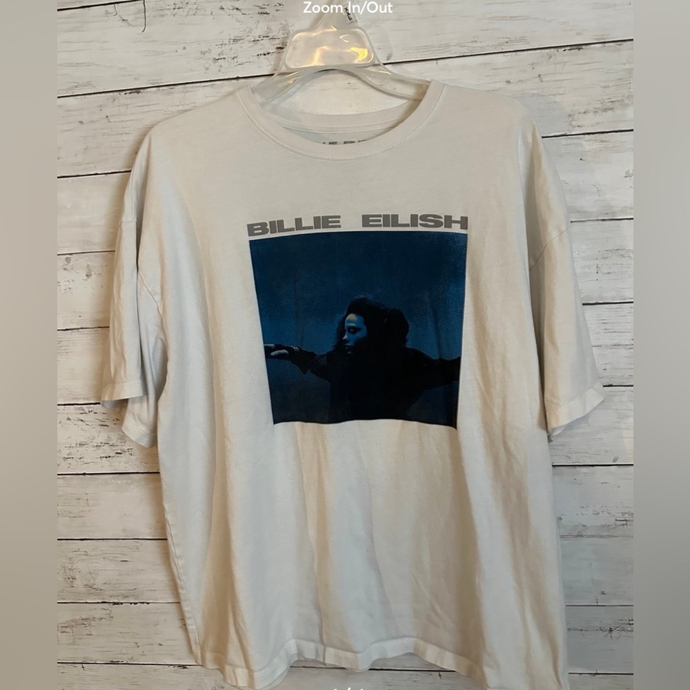 AUTHENTIC Billie Eillish HIT ME HARD AND SOFT Shirt Tee Size M Medium HMHAS